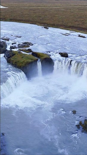 Goðafoss - Waterfall of the Gods / 신들의 폭포 "고다포스"