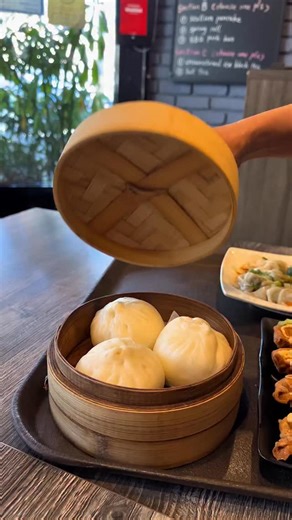 Yan Saderi on Instagram: "Dim Sum In San Francisco📍🥟🥢 #food #travel #sf #dumplings #dimsum"
