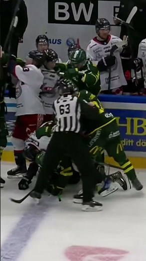 Herman Träff matchstraff och stort bråk (IK Oskarshamn vs IF Björklöven Hockeyallsvenskan) (#Shorts)