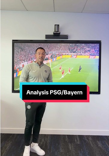 Defenders Pulled Out of Position in PSG vs Bayern Semi Final