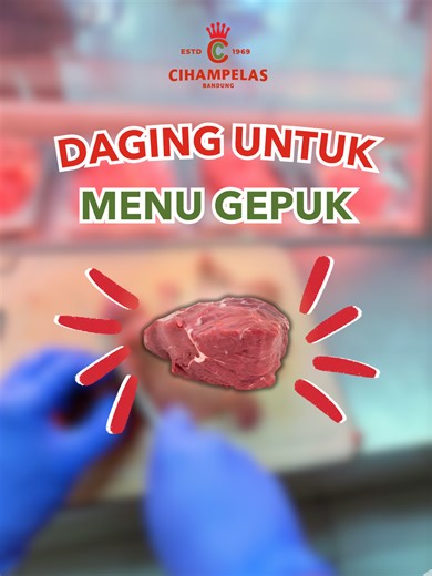 Bikin Gepuk anti gagal dimulai dari pemilihan daging yang tepat! 🥩 Intip rekomendasi bagian daging terbaik di video ini, yuk. Cari daging sapi fresh harian di Kota Bandung? Bakso Cihampelas solusinya. Belanja nyaman, daging berkualitas premium. Kunjungi Langsung ke Bakso CIhampelas 📍Jl. Suryani Dalam No 48 📍TKI 3 No 21