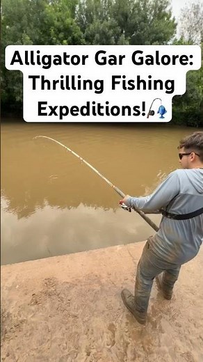 Fighting a Massive Alligator Gar!
