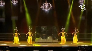 1.5M views · 10K reactions | Imposible dejar pasar el día sin volver a revivir este momento icónico del #Carnaval2020 Justo hoy en el cumpleaños de nuestra @shakira. Un homenaje fuera de serie @isabellachams. #QuillaDCarnaval | Quilladc | Facebook