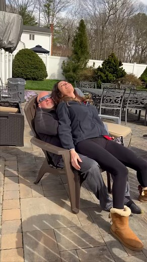 “Look at Jill in love” ❤️… and “always bringing the #greatnews “ ☠️ 📰 🗞️ #solareclipse2024 #solarsclipse #nicolinifamily | Jill Nicolini