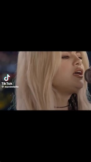 Velda Marie Snow Dennis (@veldasnow93)’s videos with Wolves #1 - Selena Gomez