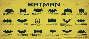 バットマンのロゴマークの遍歴を示したポスター