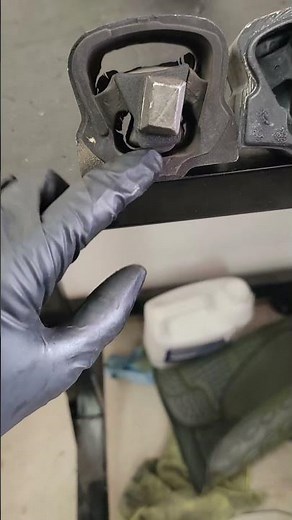 Excessive Vibration in Drive? Replace this! | Bad Merecedes Transmission Mount | #Mercedes #W202