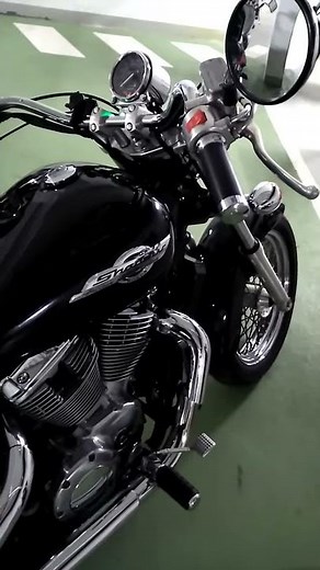 Honda shadow VT 1100 C2 ace exhaust sound