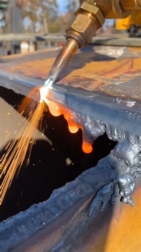 Track torch cutting some pretty lines | Mobile Grease Monkey