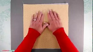 Zipper pouches are SO useful ... and did you know you can make your own from whatever fabric you like the best? Learn how to do it (yes, even beginners can make this) step-by-step in this fun video! | JenniferMaker.com