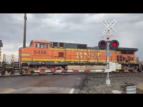 BNSF 6071 Leads Intermodal North | CR 35 Railroad Crossing, Attica, OH