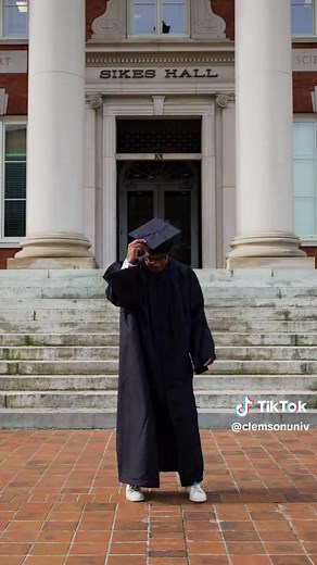 Our student put their graduation cap and gown on a little differently. #clemson #graduation #classof2023 #gotigers