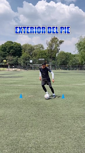 Tiitanes on Instagram: "Mejora tu regate con 5 ejercicios fáciles ⚡️⚽️"