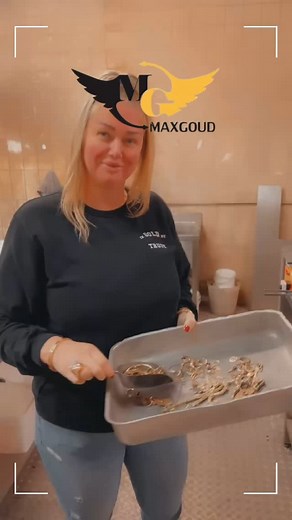 💰 Goud liggen thuis? Bij Maxgoud krijg je direct geld op je rekening voor je oude sieraden of erfstukken. Geen gedoe, gewoon eerlijk en snel. 📍 Bezoek ons in Rotterdam Aan de Admiraal de Ruyterweg 16a Amsterdam www.maxgoud.com #goudinkoop #maxgoud #goudverkopen #edelmetaal #taxatie #sieradenverkopen #rotterdam #erfenis #goudprijs #directbetaling #goudwaarde #vertrouwd #geenrompslomp #snelgeregeld | Max Goud