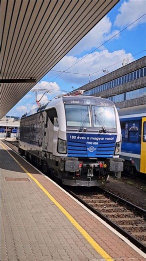 7193 658 "180 éves a magyar vasút" Siemens Vectron Budapest Déli pályaudvaron. (rövid videó)