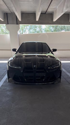 Exploring the BMW M4 Competition: A Detailed Review