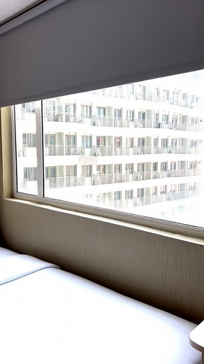 Wake up to serenity at Hotel101-Manila! 🌞✨ Start your day with the peaceful morning you deserve. Book your stay and earn rewards points using the Hotel101 App. Download now: https://onelink.to/exbtt6 #101WaysToStayHappy #Hotel101Manila #Hotel101 | HOTEL101-Manila