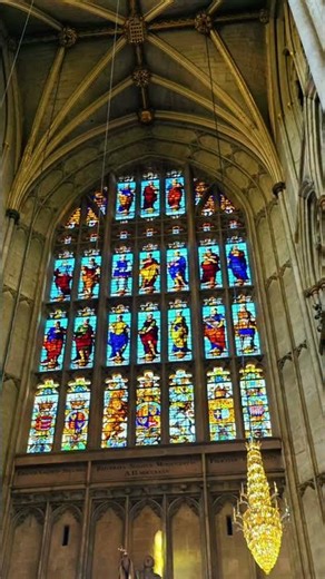 Our First Time Inside Westminster Abbey 🇬🇧 | A London Travel Moment