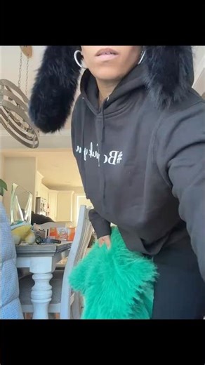 Got Dressed in 5 Mins… Still Cute 😏💅🏽 #OOTD