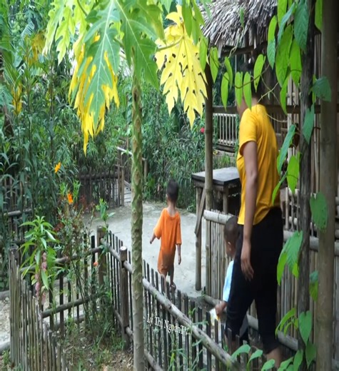 13K views · 410 reactions | Single mother builds kitchen alone, happy to see two children grow up every day | Poor Single Mom | Facebook