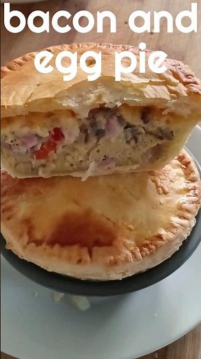 Classic Bacon And Egg Pie | Hello Pie Lovers |