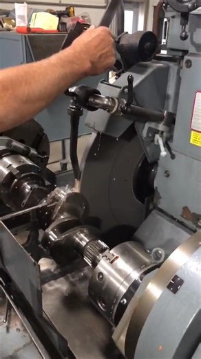 40K views · 639 reactions | Dad puttin’ in work on the crank grinder this afternoon! #engine #remanufacturing #maching #machineshop #satisfyin... #Fixing #engine #crankshafts #machining #machin #enginem #machiningm #machineshope #enginemachines | Jamsi online | Facebook