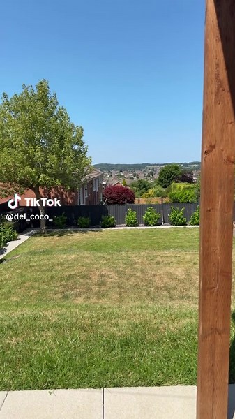 If anyone wants to know how loud an iPad is, it’s quite loud as it’s in my house 🙈