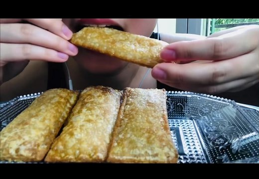 Mcdonalds apple pie>>>🥧 Credits: Mellawnie ASMR, Piggies Munching, Nes ASMR #asmreating #mukbangeatingshow #mukbang #pie #applepie #mcdonalds #pieasmr #asmrmukbang #foryou #fyp #foryoupage #mukbangshow #asmr_mbangss