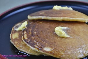 FAST AND EASY PANCAKE RECIPE INGREDIENTS 1 cup All-purpose Flour 1 tsp. Baking Powder 1/2 cup Brown Sugar 1 tbsp. Melted Butter 1 Egg 3/4 cup Evaporated Milk 1 tsp. Vanilla Essence Full recipe: https://www.delishph.com/fast-and-easy-pancake-recipe/ Watch more cooking videos: https://www.youtube.com/c/DelishPH Special thanks to: Masflex: https://www.facebook.com/MasflexCookware/ Masflex Kitchenpro: https://www.facebook.com/ChefGeneKitchenPro/ Let's Connect: Instagram: https://www.instagram.com/de