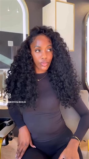 THECURLYSOURCE on Instagram: "Flat install + TCS = technique + quality Gorgeous @iamcrystalnicolee is wearing loose deep wave 4 22”🤍"