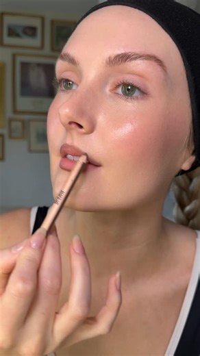 Anna Annora on Instagram: "Easy elevated everyday 10 minute pale girl makeup with only 7 products! Comment SHOP below to receive a DM with the link to this post on my LTK ⬇ https://liketk.it/5uMN2 #ltkbeauty Products used: @nyxcosmetics brow glue in taupe @hourglasscosmetics vanish airbrush concealer in willow 2.3 @iliabeauty multi stick shade whisper and mascara in before dawn @kosas cloud set pressed powder @makeupforever endless cacao lip liner @personacosmetics eyeliner in chocolate #fairski