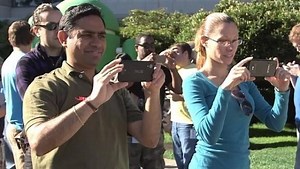 New Nexus Phone Spotted In Android 4.4 KitKat Unveiling - SlashGear