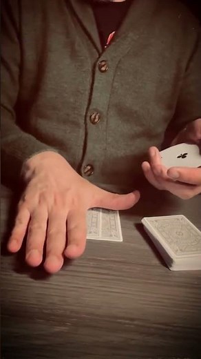 Invisible Palm Card Trick | Close-Up Magic Sleight of Hand #closeupmagic #magic#cardtricks