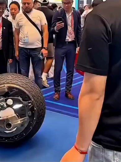 China's High-Speed Ball Robot for Urban Surveillance