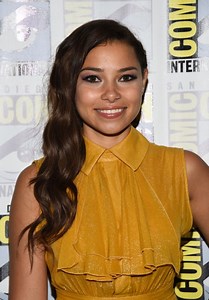 Jessica Parker Kennedy – “The Flash” Panel at SDCC 2018 • CelebMafia