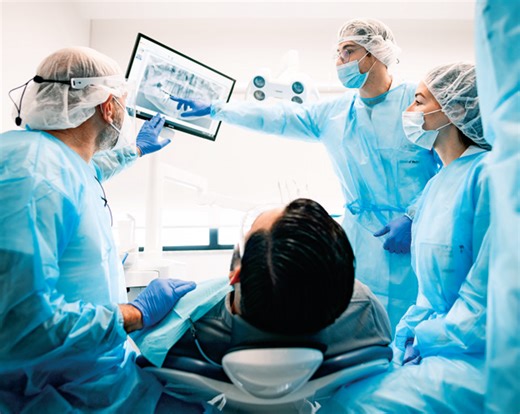 Οι πρώτοι οδοντίατροι από το Ευρωπαϊκό Πανεπιστήμιο Κύπρου