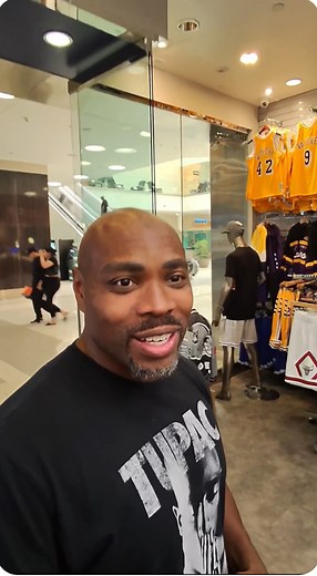 How is this not Warren Sapp?? 🤣🤣🤣 | Gerald Huston