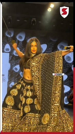 Adah Sharma's Stunning Rampwalk at Bombay Times Fashion Week 2025 😍 #adahsharma #shorts | SKShowbiz