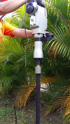 Easy Hire Tools - Jackhammer star picket Driver