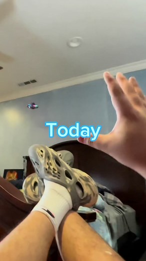 RETRACTABLE VAMPIRE FANGS #fyp #viral #vampire #teeth #vampirediaries #halloween #destroylonely