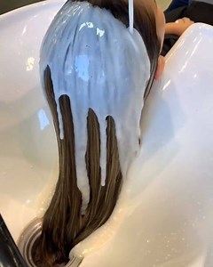 33K views · 43 reactions | I want to try this weird silicone cap so badly!!!  | Outfit Anatomy | Facebook