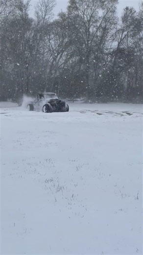 turbo 4x4 ratrod snow donuts. #hackshack #harveyshackshack #twinturbo #ratrod #snow #2025 #texas