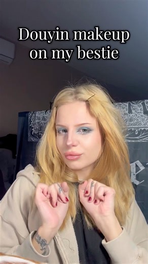 Makeup on my bestie #makeup #makeuptutorial #douyin #creativemakeup #blue #bestie #cute