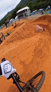 Dual Slalom Crankworx Course preview @magura_bicycle • Keen to hear your thoughts and questions on the course in the captions below… Caroline will be replying to all your questions?____________ @magura_au_nzl #crankworx #mtb #dualSlalom #mountainbike #brakes #magurabrakes #whostopsyou #mtblove #pov #sportpov #insta360 #cycling #actionsport #cairns | Caroline Buchanan