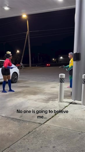 mermaid man dan bernecaboy isi bensin 😂😂 #spongebob #memaidman #cosplay #cosplayer #pombensin