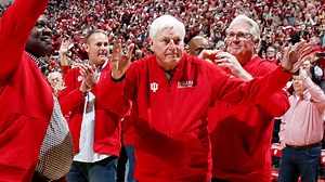 Bob Knight Makes Peace With Indiana in Return From Self-Imposed Exile
