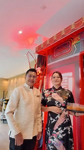 🔥 Sichuan Feast Buffet Has Arrived at Shangri-La Rasa Sayang, Penang! 🔥 Step into the heat with highlights from our unforgettable Opening Night — from Chef Peng’s fiery live cooking to thundering drum performances, the iconic face-changing opera, and the elegant Gongfu tea ceremony. 🌶️🥢✨ 🎤 The evening was graced by speeches from our Cluster GM, Jegan Selvarajan, and the Chairman of the Penang Chinese Town Hall, Tan Sri Tan Khoon Hai, celebrating the cultural richness of this remarkable culi