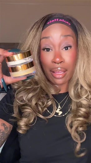 Loose powder.. do I have too many?? Possibly 🤷🏾‍♀️ will I get more?? Probably 💅🏾 What is your go to powder? #makeup #loosepowder #settingpowder #recommendations