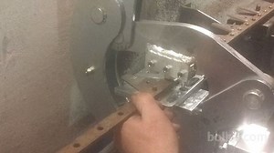 Naprava za kovičenje kos