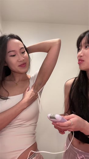 Epilating my sisters armpits for the first time lol #epilator #hairremoval @Philips Home Appliances